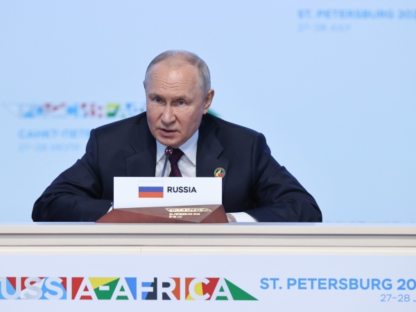Vladimir Poutine en généreux donateur alimentaire
