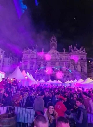 <B>Que du bonheur place des Terreaux à Lyon !</B>