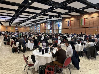 Faire parler le monde dans un verre