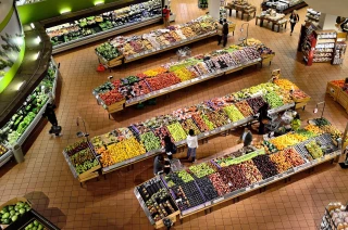 Les Français plus attentifs aux promotions et aux prix qu’avant la Covid-19