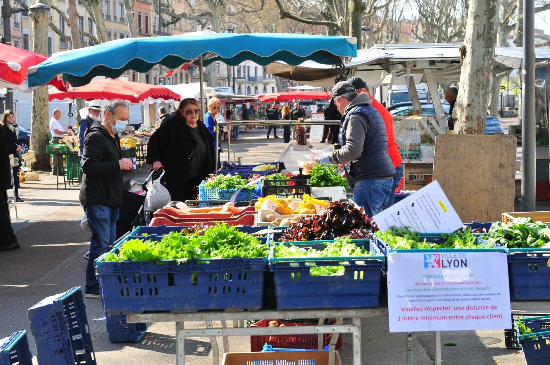 Réouverture des marchés alimentaires à Lyon 