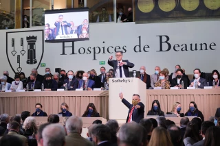 Les enchères s’envolent à la vente des vins des Hospices de Beaune