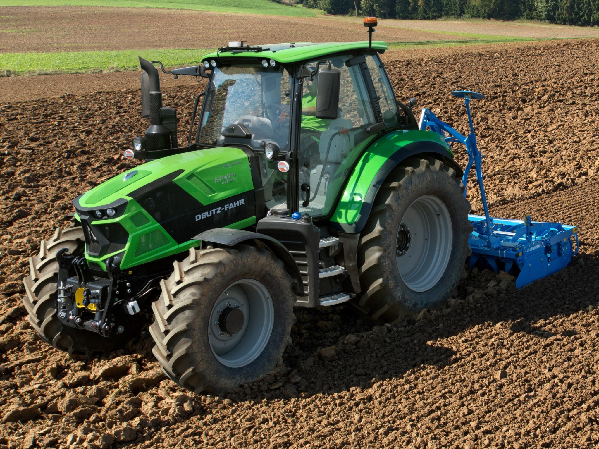 Deutz-Fahr - Huit nouveaux tracteurs de 160 à 230 chevaux