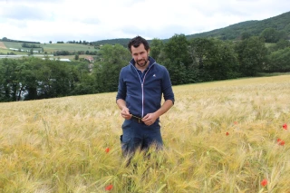 « Où se trouve la priorité à l’agriculture locale ? »