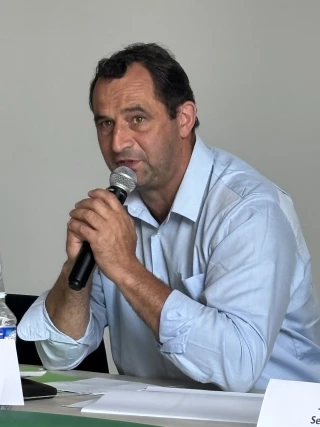  « L'agriculture mérite mieux que des discussions de comptoir »