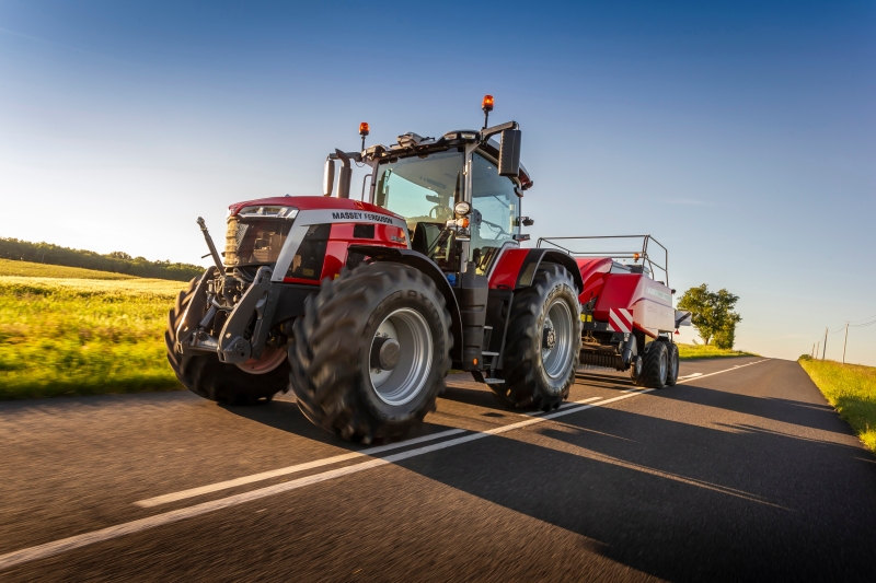 Massey Ferguson : plus de puissance et la variation continue pour les tracteurs MF 8S